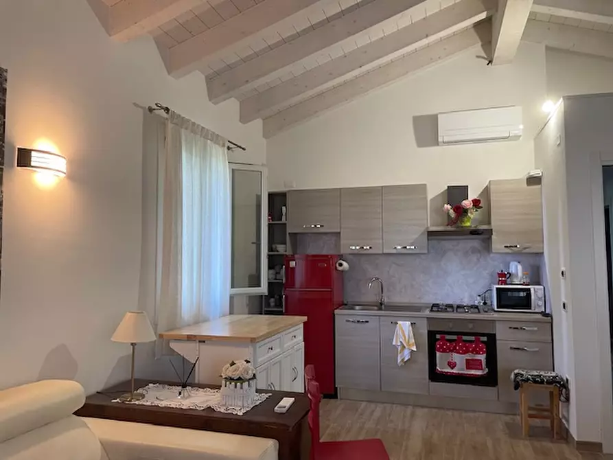 Immagine 12 di Bed & Breakfast in vendita  a Correzzola