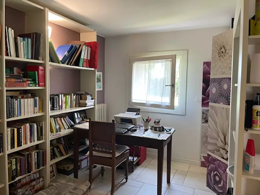 Immagine 25 di Bed & Breakfast in vendita  a Correzzola