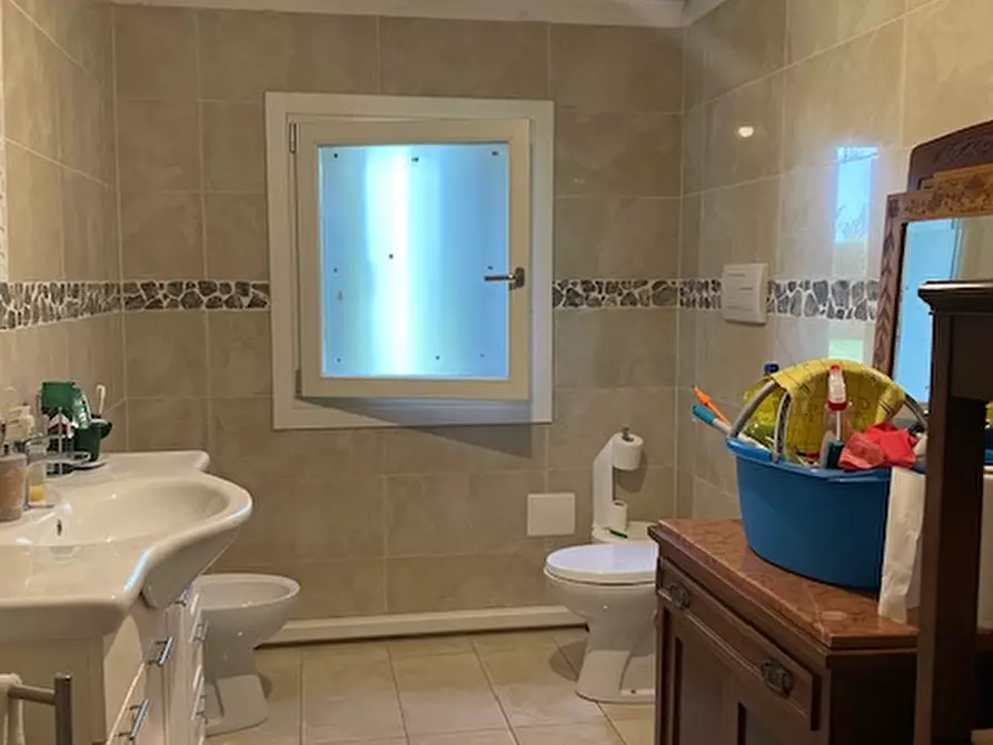 Immagine 28 di Bed & Breakfast in vendita  a Correzzola