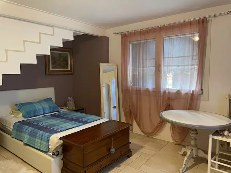 Immagine 30 di Bed & Breakfast in vendita  a Correzzola
