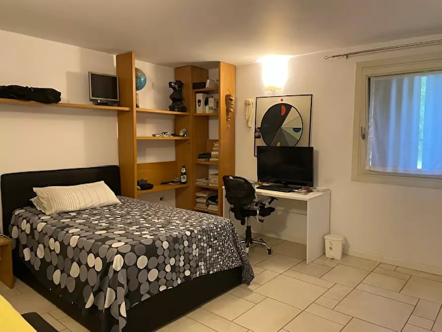 Immagine 31 di Bed & Breakfast in vendita  a Correzzola