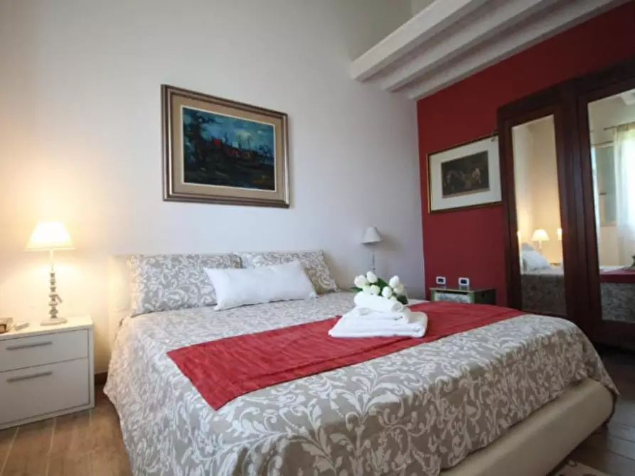 Immagine 33 di Bed & Breakfast in vendita  a Correzzola