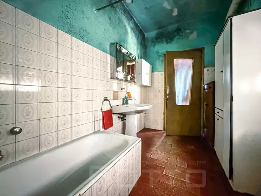 Immagine 12 di Appartamento in vendita  in Via Novara 300 a Borgomanero