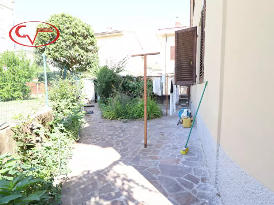 Immagine 28 di Casa bifamiliare in vendita  a Montevarchi