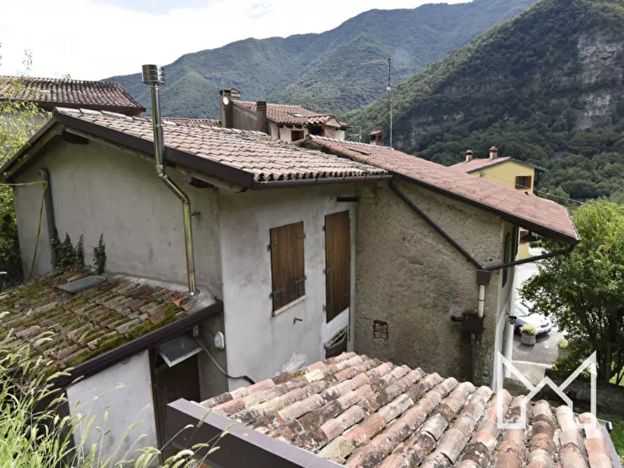 Immagine 2 di Rustico / casale in vendita  a Valbrenta