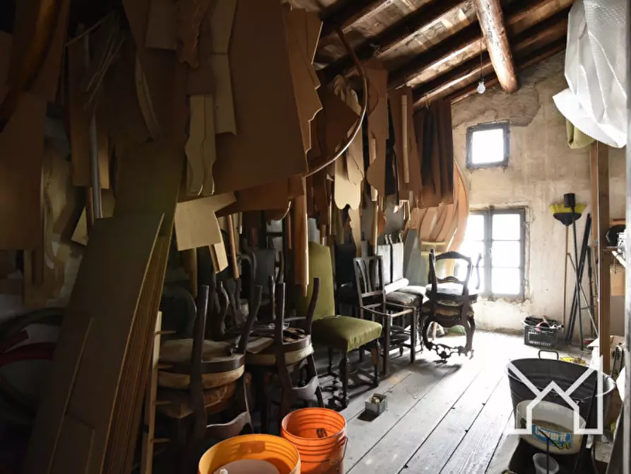 Immagine 15 di Rustico / casale in vendita  a Valbrenta