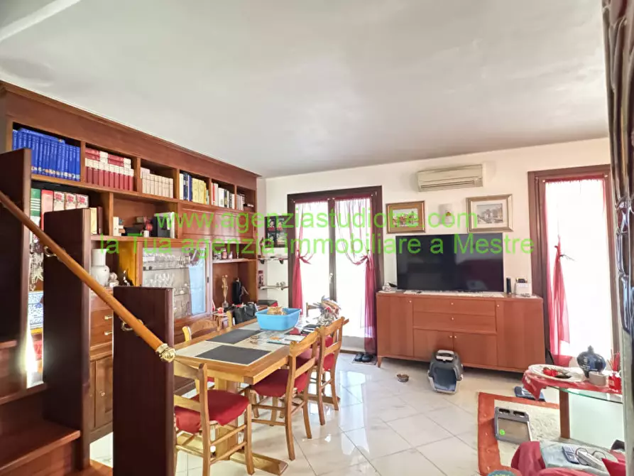 Immagine 8 di Villetta a schiera in vendita  in Via Daniele Comboni 50 a Venezia