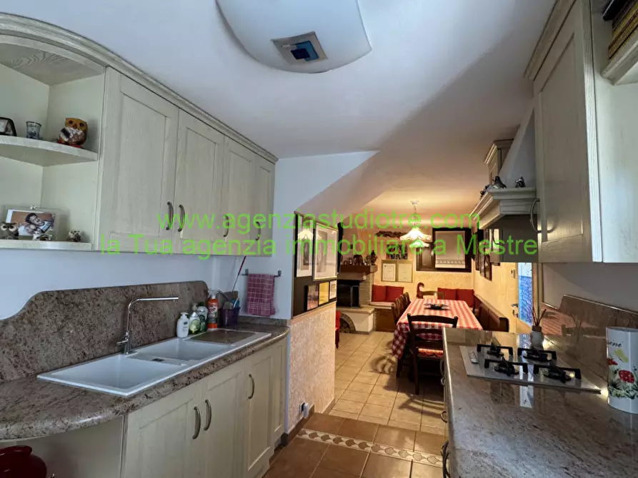 Immagine 23 di Villetta a schiera in vendita  in Via Daniele Comboni 50 a Venezia