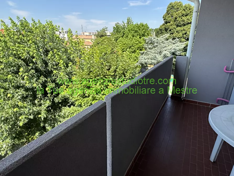 Immagine 1 di Appartamento in vendita  in Via Amedeo Modigliani a Venezia