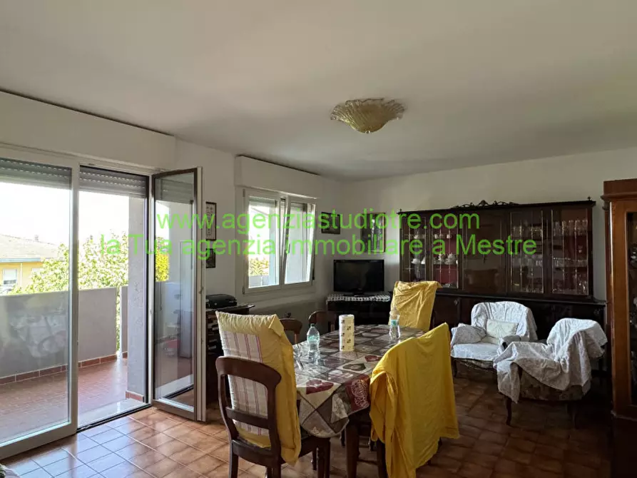 Immagine 3 di Appartamento in vendita  in Via Amedeo Modigliani a Venezia