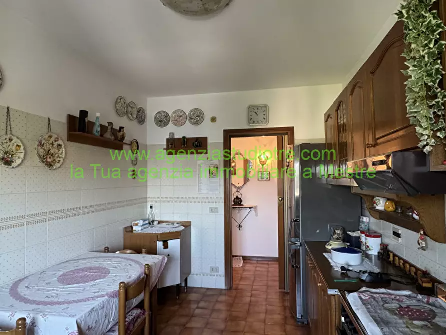 Immagine 7 di Appartamento in vendita  in Via Amedeo Modigliani a Venezia