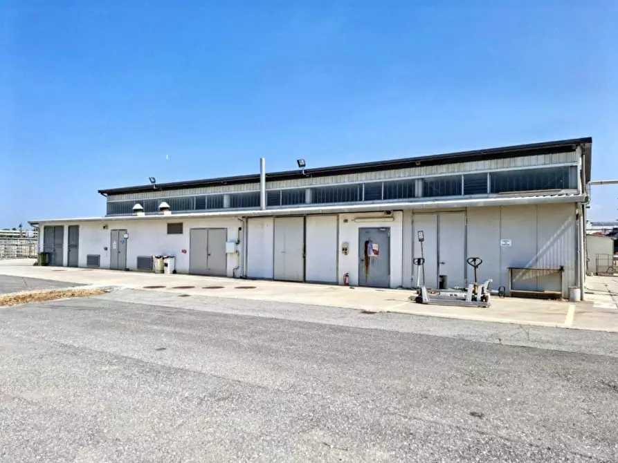 Immagine 13 di Capannone industriale in vendita  in Via Bagnarolo, Gadesco-Pieve Delmona CR, Italia a Vescovato