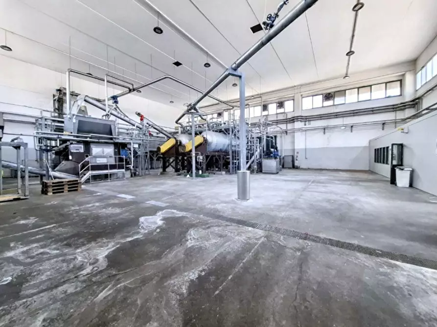 Immagine 18 di Capannone industriale in vendita  in Via Bagnarolo, Gadesco-Pieve Delmona CR, Italia a Vescovato