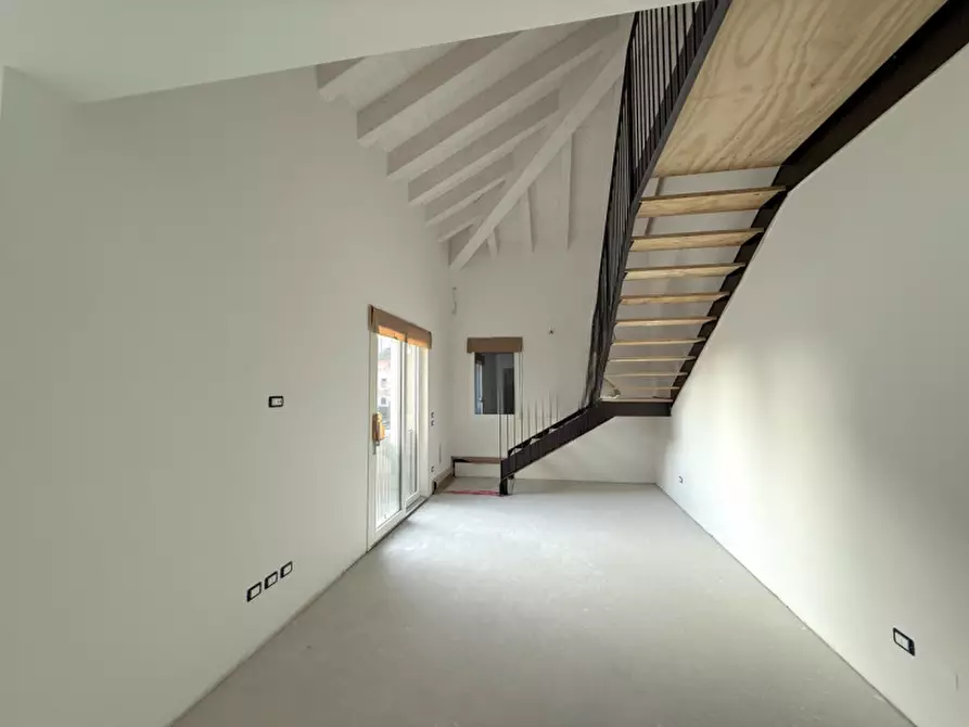 Immagine 1 di Appartamento in vendita  in Via Giacomo Puccini a Castelfranco Veneto