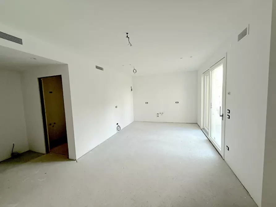 Immagine 2 di Appartamento in vendita  in Via Giacomo Puccini a Castelfranco Veneto