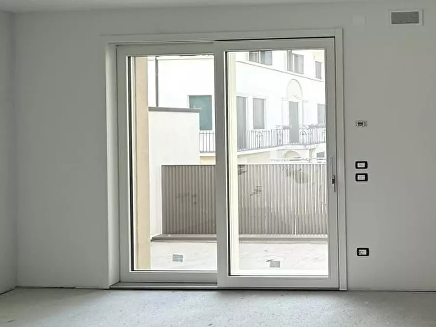 Immagine 13 di Appartamento in vendita  in Via Giacomo Puccini a Castelfranco Veneto