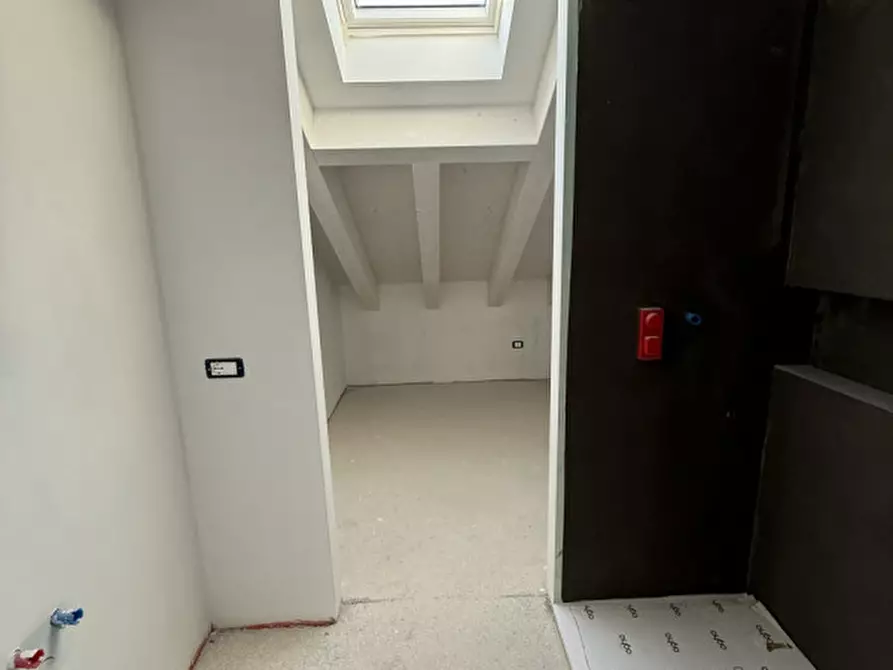 Immagine 17 di Appartamento in vendita  in Via Giacomo Puccini a Castelfranco Veneto