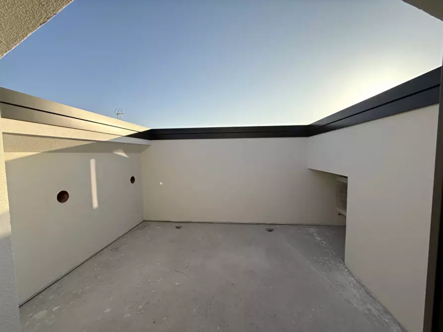 Immagine 19 di Appartamento in vendita  in Via Giacomo Puccini a Castelfranco Veneto