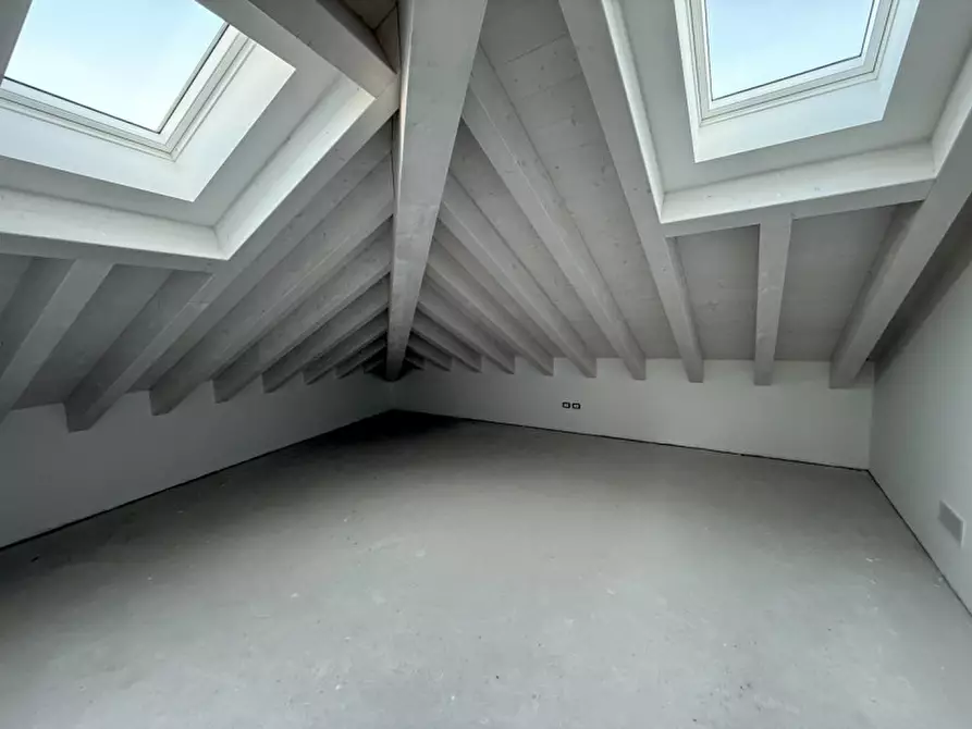 Immagine 20 di Appartamento in vendita  in Via Giacomo Puccini a Castelfranco Veneto