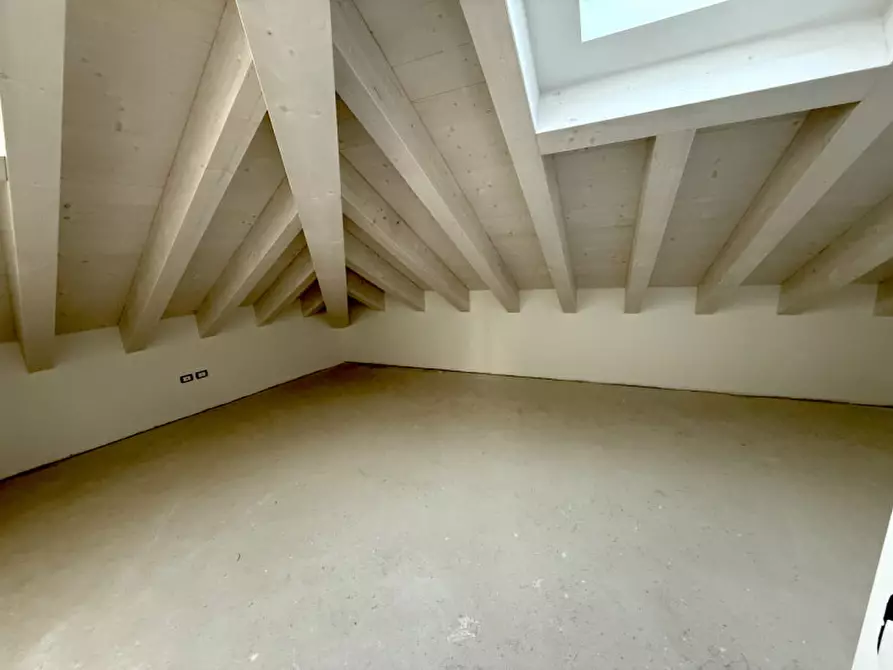 Immagine 21 di Appartamento in vendita  in Via Giacomo Puccini a Castelfranco Veneto