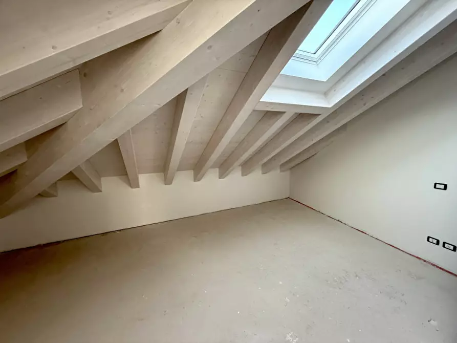 Immagine 23 di Appartamento in vendita  in Via Giacomo Puccini a Castelfranco Veneto