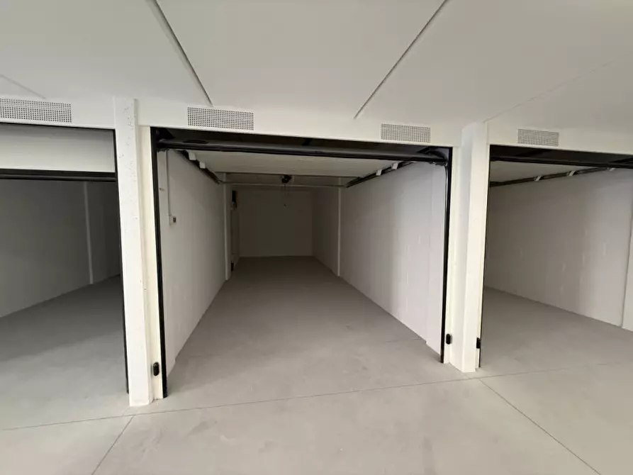 Immagine 27 di Appartamento in vendita  in Via Giacomo Puccini a Castelfranco Veneto