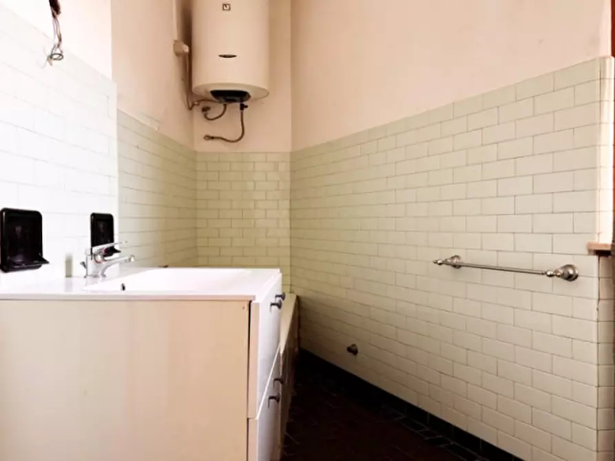 Immagine 12 di Appartamento in vendita  a Fiorenzuola D'arda