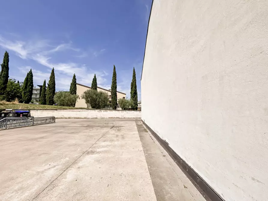 Immagine 21 di Magazzino in vendita  in Piazza Della Repubblica a Costermano sul Garda