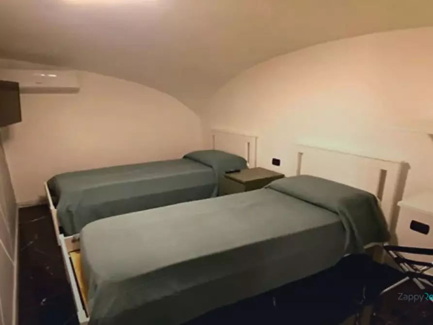 Immagine 2 di Appartamento in affitto  in Via San Attanasio a Napoli