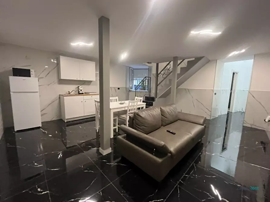 Immagine 2 di Appartamento in affitto  in Via San Attanasio, 60 a Napoli