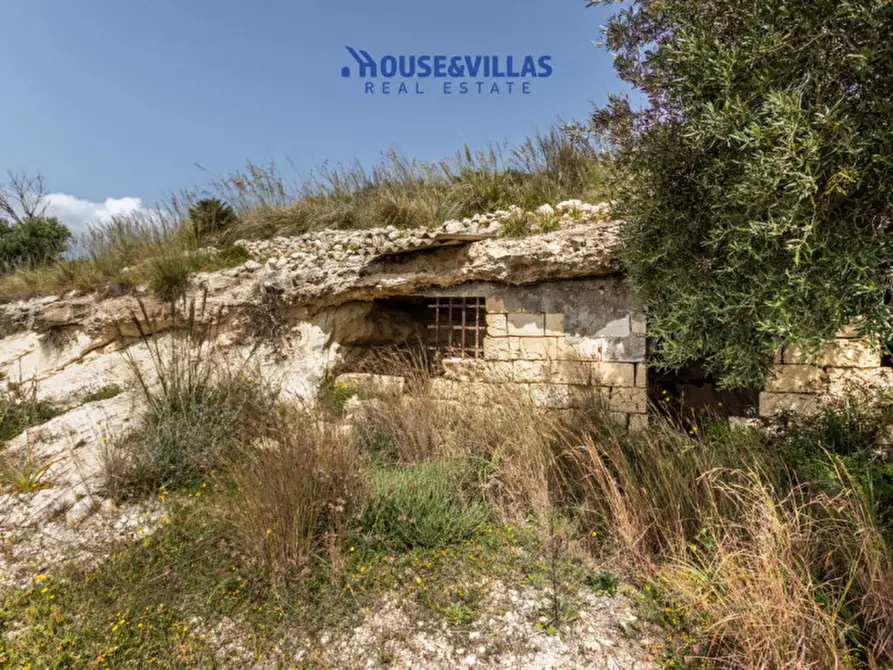 Immagine 10 di Villa in vendita  in mammanelli a Avola