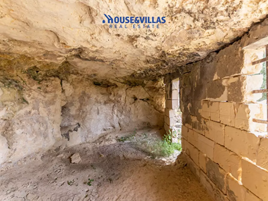 Immagine 12 di Villa in vendita  in mammanelli a Avola