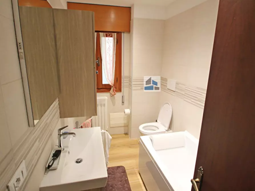 Immagine 10 di Appartamento in vendita  in Via rossini a Salzano