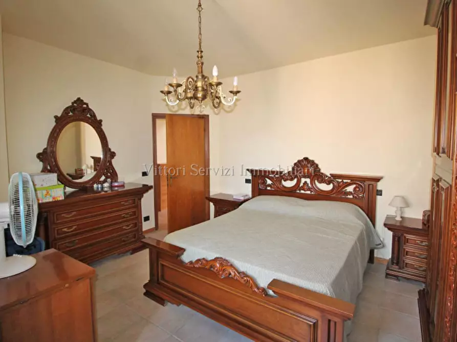 Immagine 8 di Casa bifamiliare in vendita  in Via Dei Fossi a Sinalunga