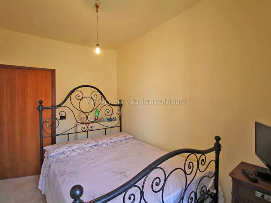 Immagine 10 di Casa bifamiliare in vendita  in Via Dei Fossi a Sinalunga