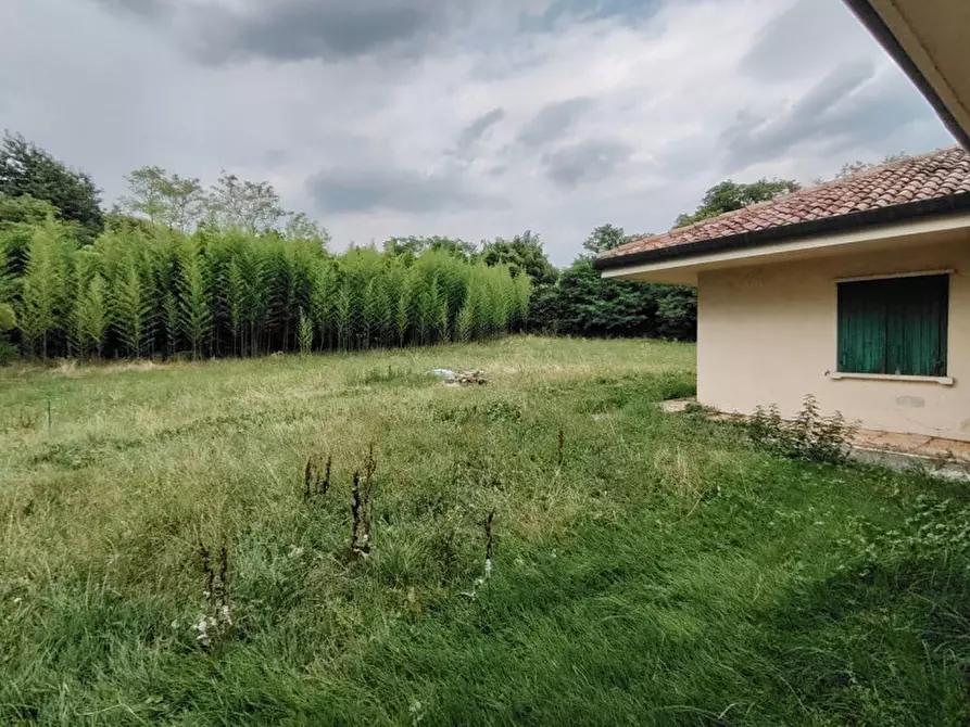 Immagine 3 di Villa in vendita  a Montebelluna