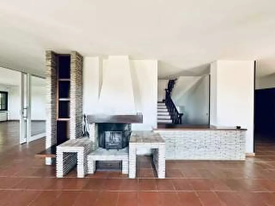 Immagine 18 di Villa in vendita  a Montebelluna