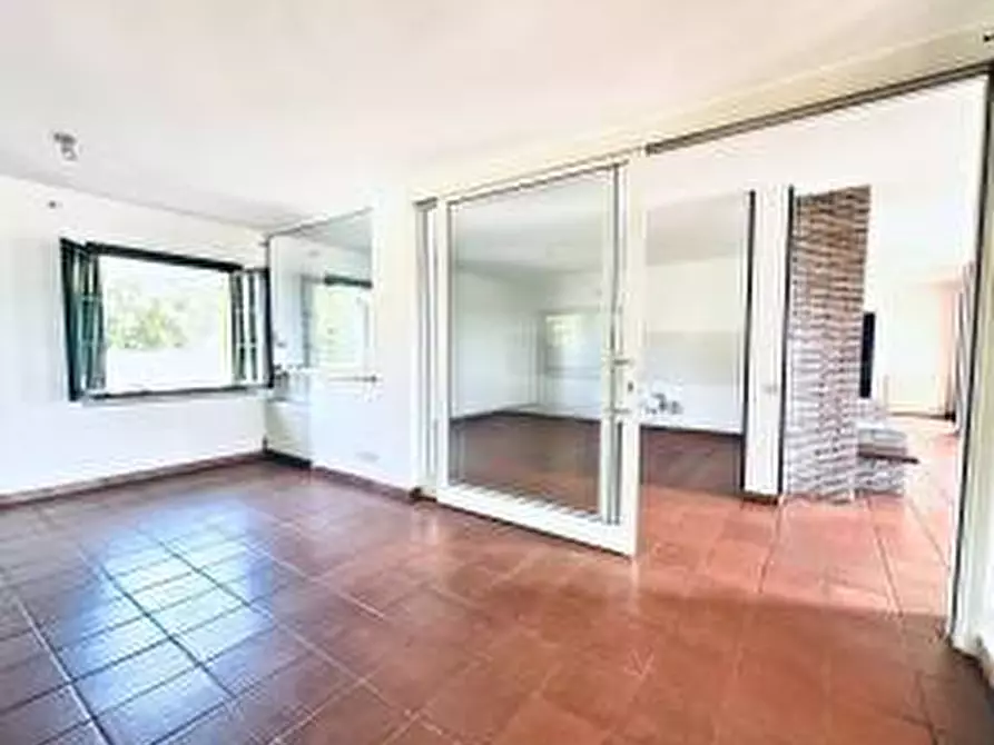 Immagine 19 di Villa in vendita  a Montebelluna