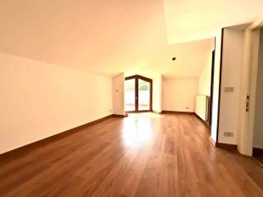 Immagine 23 di Villa in vendita  a Montebelluna