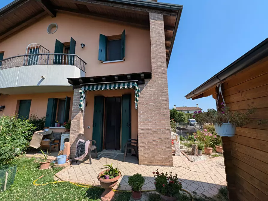 Immagine 1 di Villetta a schiera in vendita  in Via Mo. G. Pierobon a Massanzago