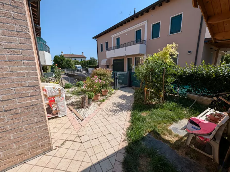 Immagine 5 di Villetta a schiera in vendita  in Via Mo. G. Pierobon a Massanzago