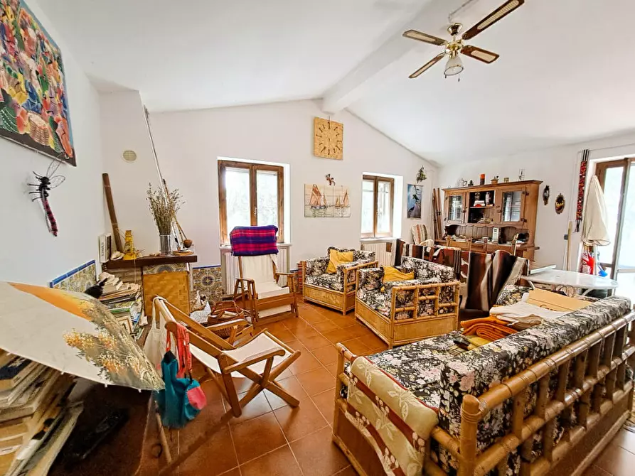 Immagine 3 di Casa indipendente in vendita  in loc. Toppello a Passignano Sul Trasimeno