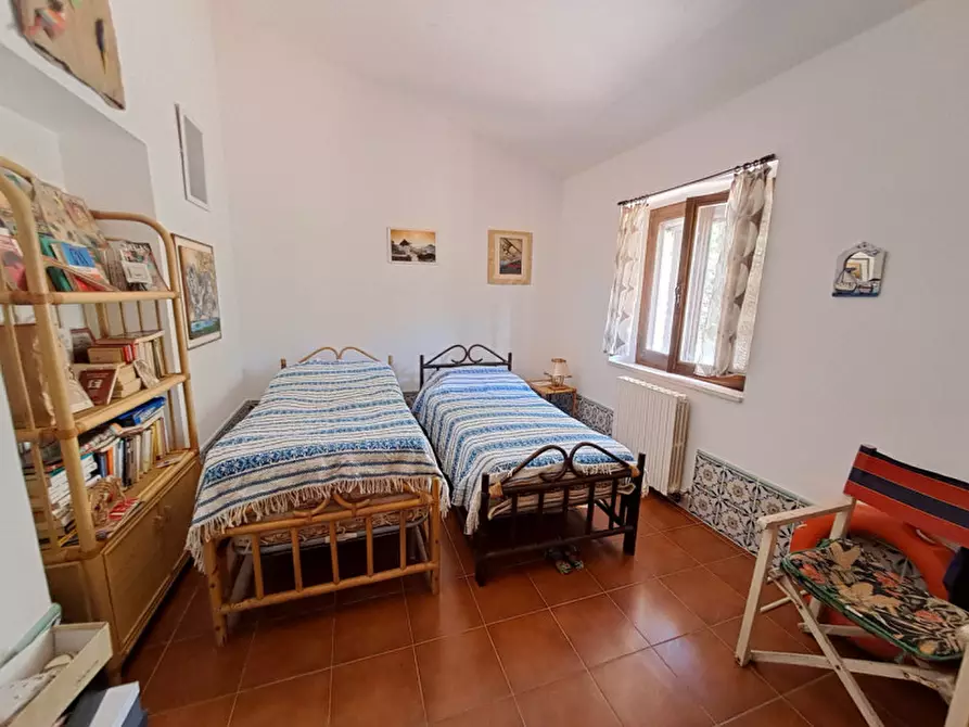 Immagine 8 di Casa indipendente in vendita  in loc. Toppello a Passignano Sul Trasimeno