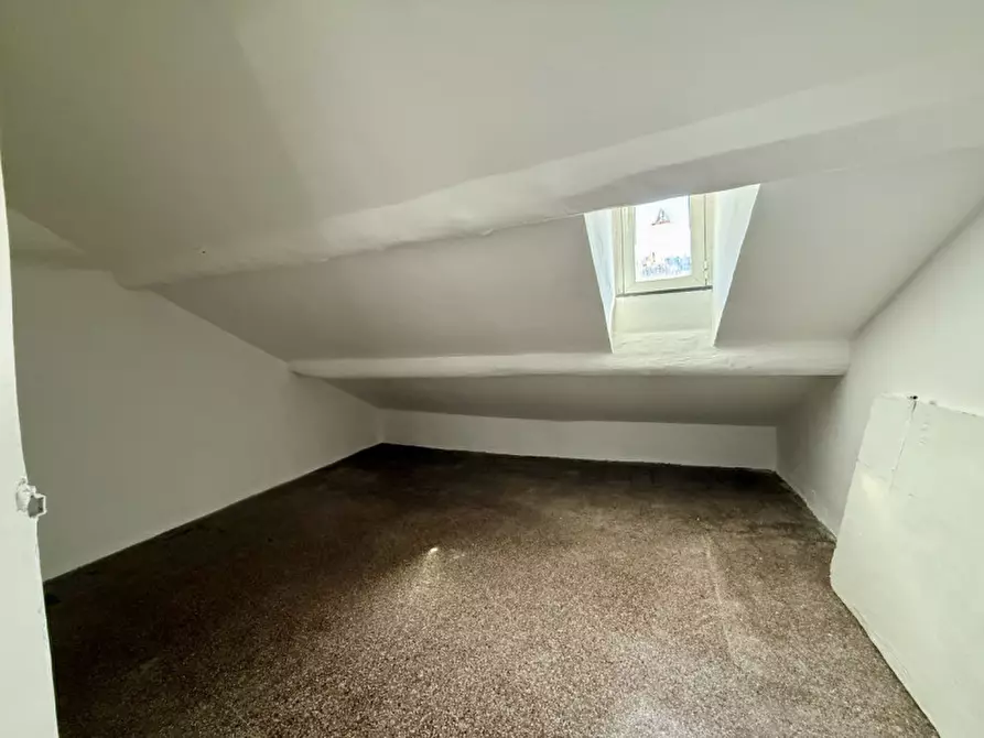 Immagine 17 di Appartamento in vendita  in Via Di Pre 20 a Genova