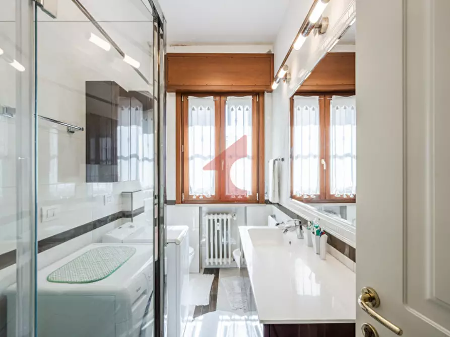 Immagine 18 di Appartamento in vendita  in Via Ezio Vanoni a Parma