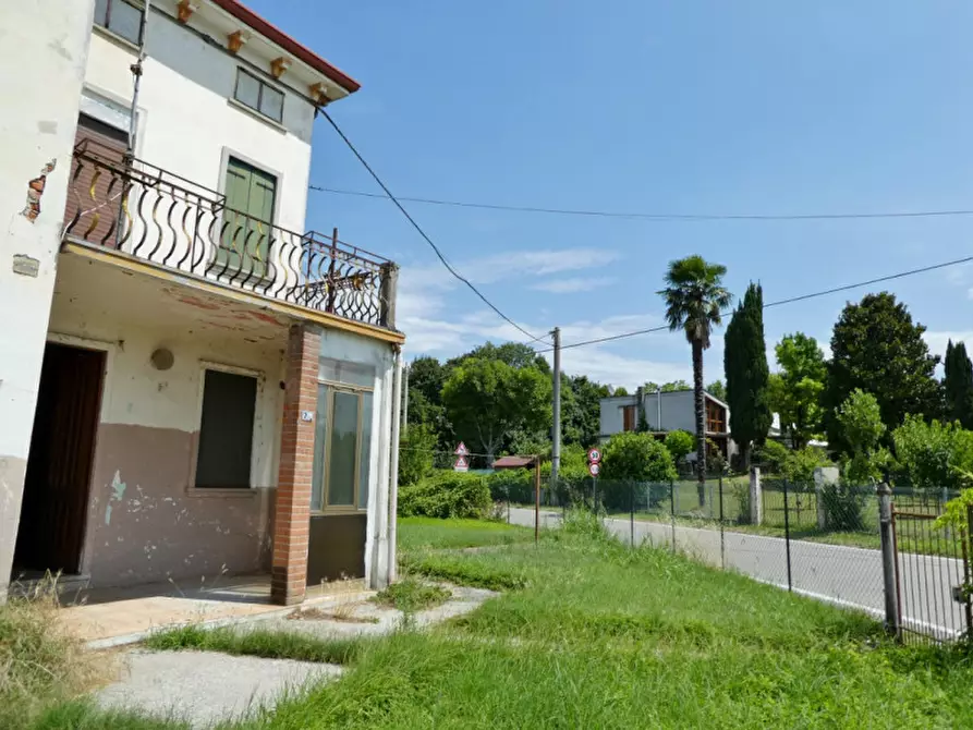 Immagine 15 di Rustico / casale in vendita  in Via Spine a Monticello Conte Otto