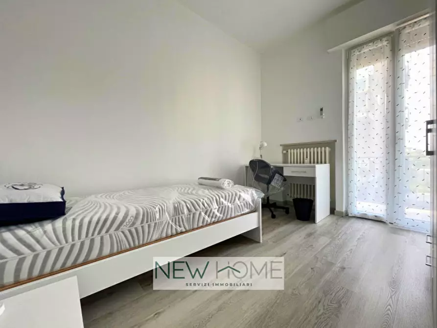 Immagine 2 di Camera in affitto  in Via Alberto dalla Scala 10 a Verona