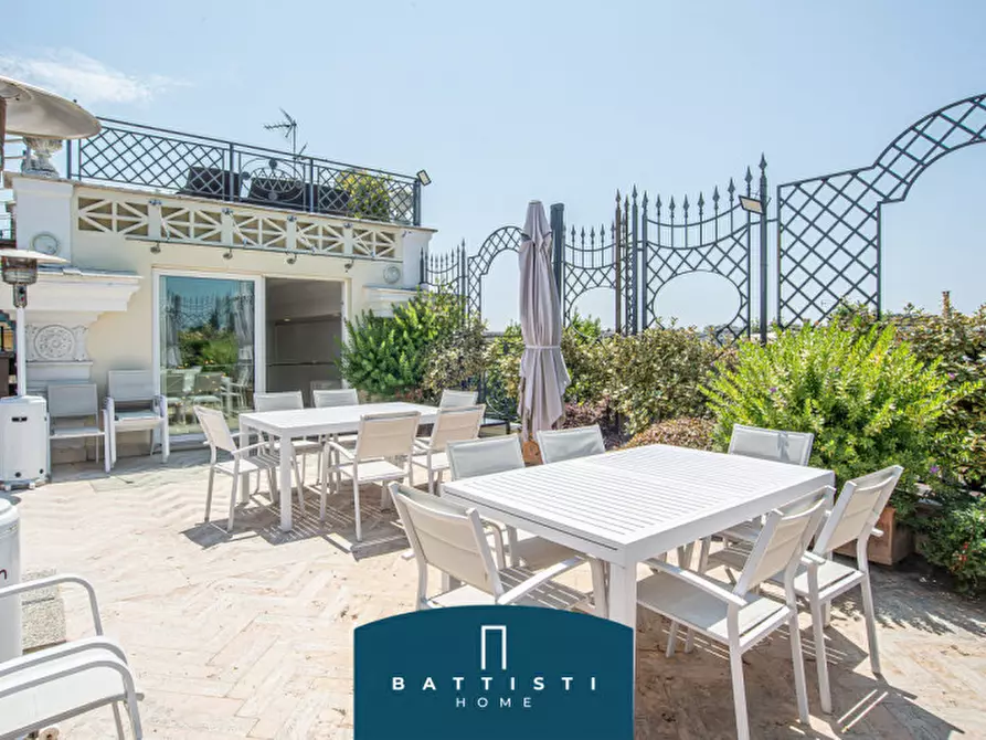 Immagine 5 di Palazzo in vendita  in Via Giovanni Battista Morgagni a Roma