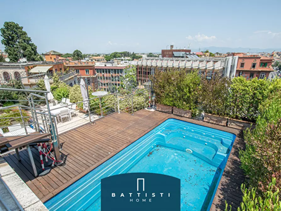 Immagine 9 di Palazzo in vendita  in Via Giovanni Battista Morgagni a Roma