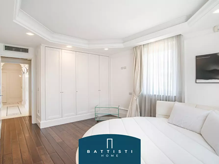 Immagine 15 di Palazzo in vendita  in Via Giovanni Battista Morgagni a Roma